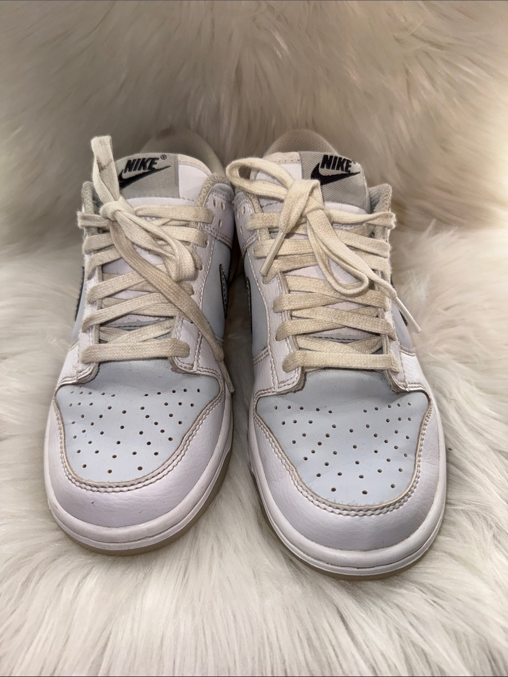Nike Dunk Low - Picture 2 of 4